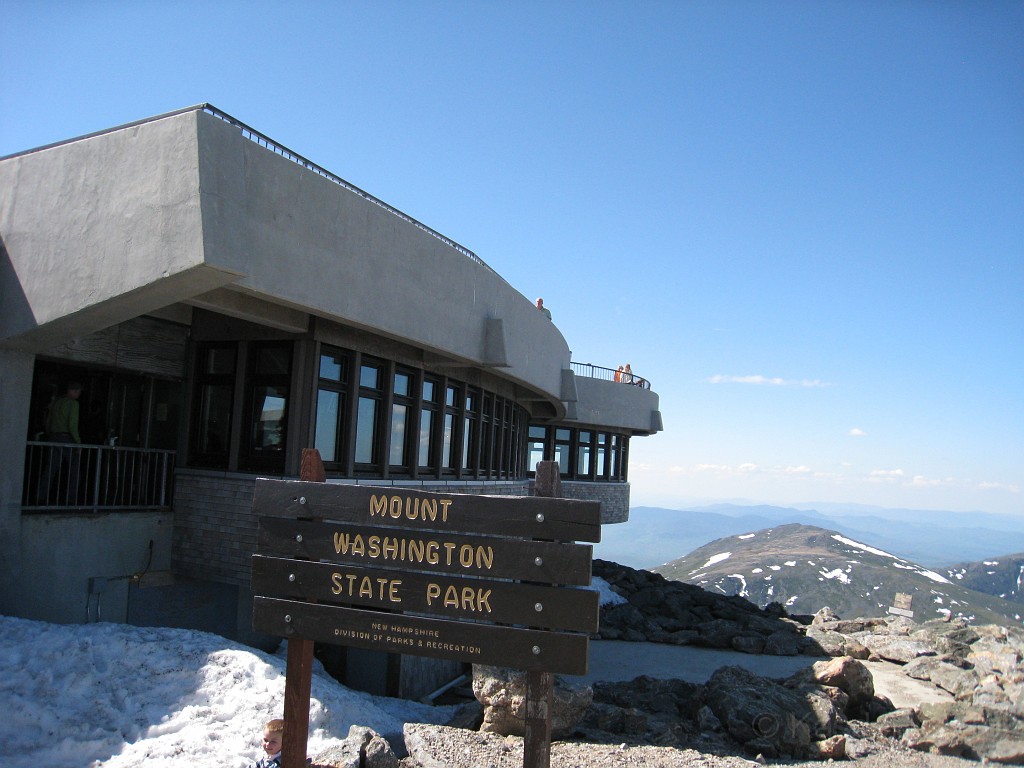 Mt Washington NH 2010 0335.jpg - Mt Washington NH. On May 23 2010 drove the road to the summit. Looked at the views, took some pictures, and drove back down.